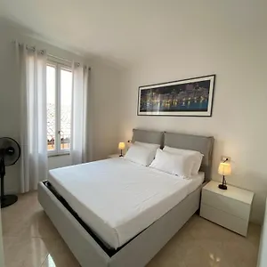 https://garibaldi18.it-lombardy.com