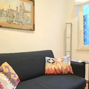 https://old-rome-apartment.it-romehotels.com